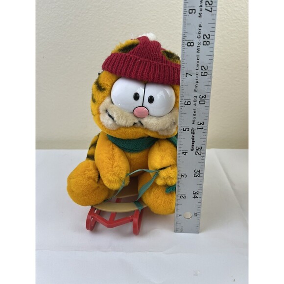 Vintage Dakin Garfield Takes The Mountain Stuffed Plush Sleigh Sled Winter Cat‎ - Picture 7 of 7